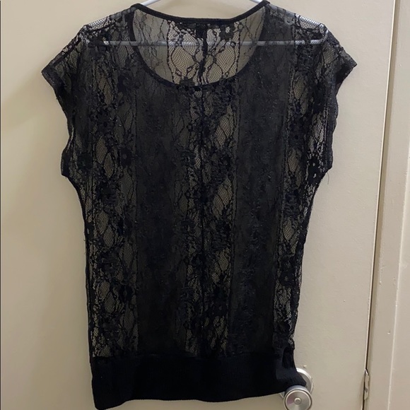 💜 4/$30 - XXI black lace top - Picture 2 of 3
